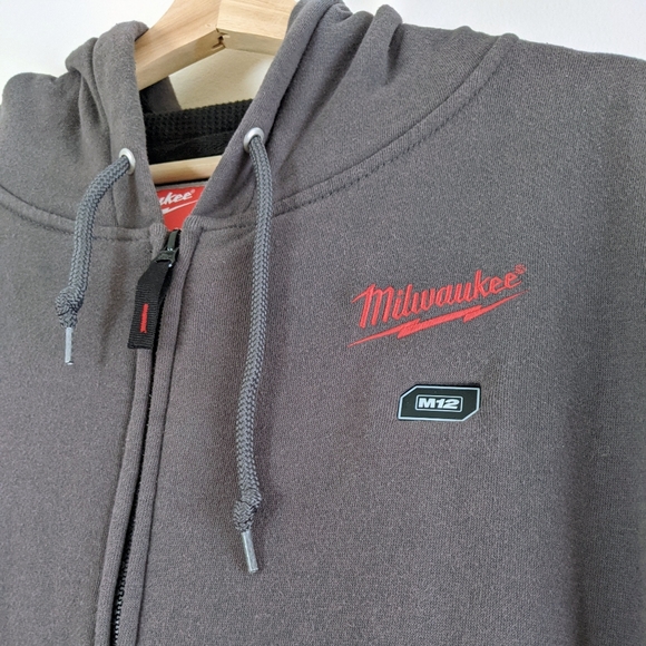 Milwaukee Heated Hoodie - Picture 4 of 8